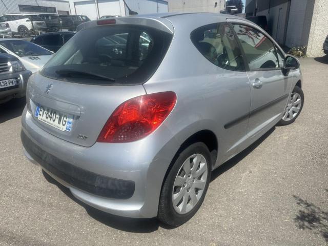 Peugeot 207 image 3