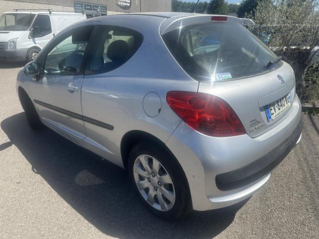 Peugeot 207 image 5