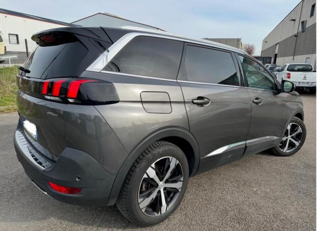 Peugeot 5008 image 2
