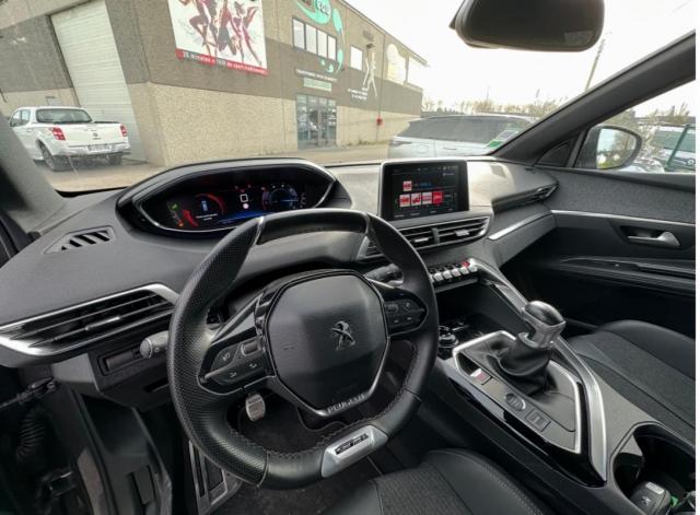 Peugeot 5008 image 4