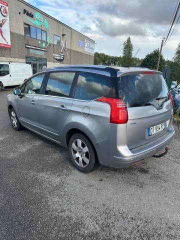 Peugeot 5008 image 6