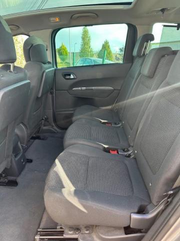 Peugeot 5008 image 9
