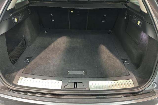 Land Rover Range Rover Velar image 7