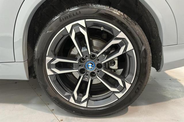 Bmw Ix2 image 1