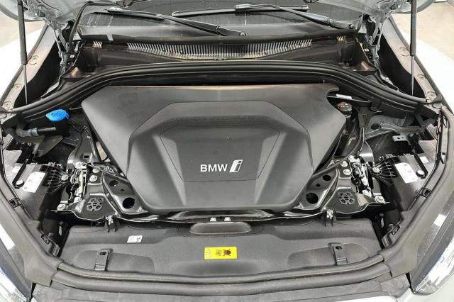 Bmw Ix2 image 5
