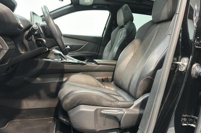 Peugeot 5008 image 1