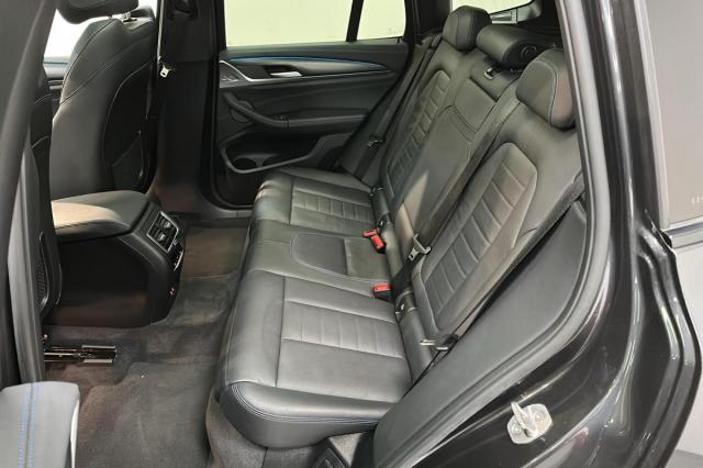 Bmw Ix3 image 9