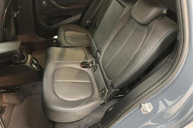Bmw X1 image 2