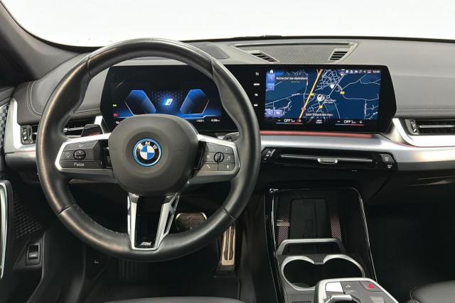 Bmw Ix1 image 3