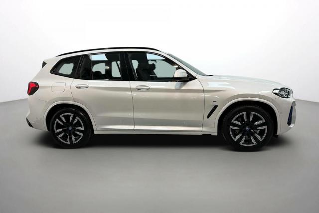 Bmw Ix3 image 6