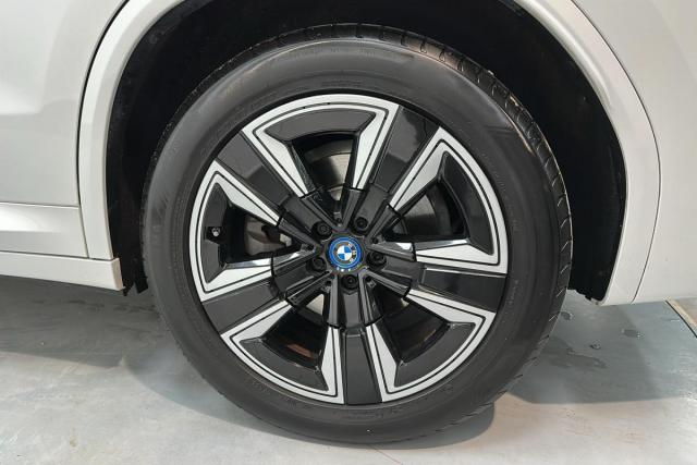 Bmw Ix3 image 3