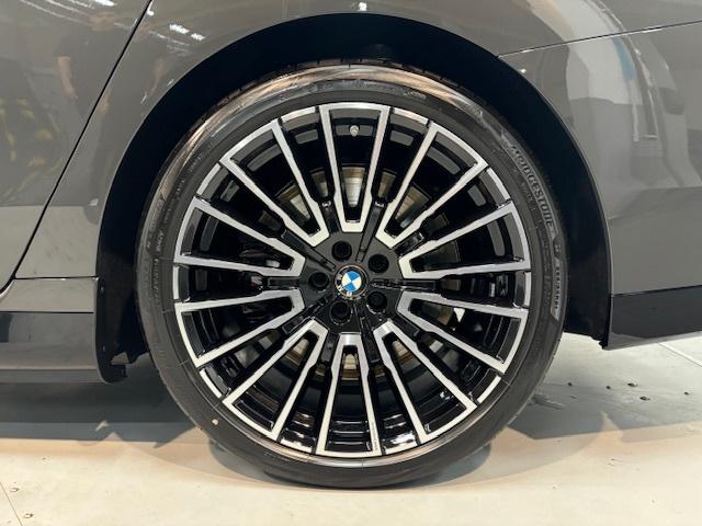 Bmw Série 7 image 5