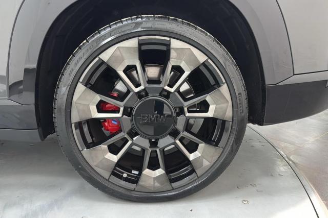 Bmw Xm image 2