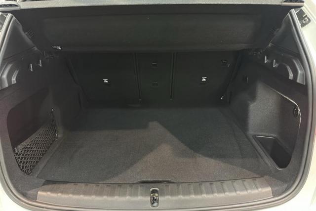 Bmw Ix1 image 8