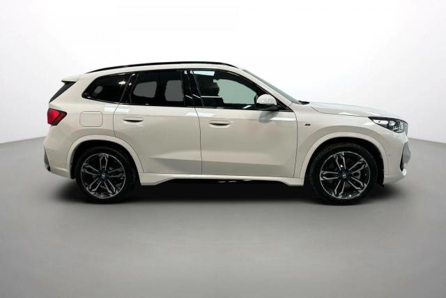 Bmw Ix1 image 7