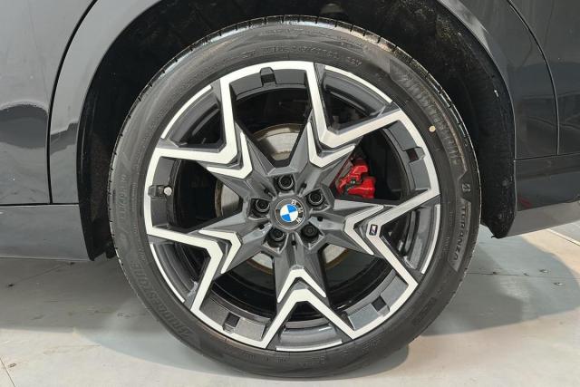 Bmw Ix2 image 8