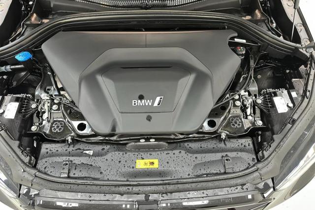 Bmw Ix2 image 3