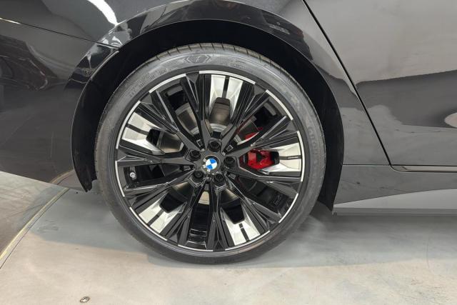 Bmw I4 image 9