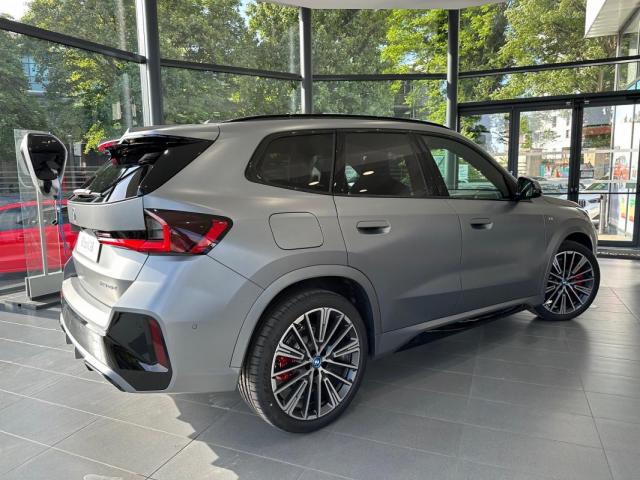 Bmw X1 image 9
