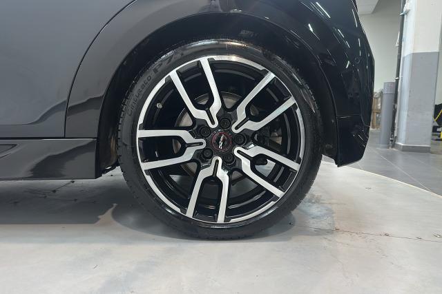 Mini Cooper image 4