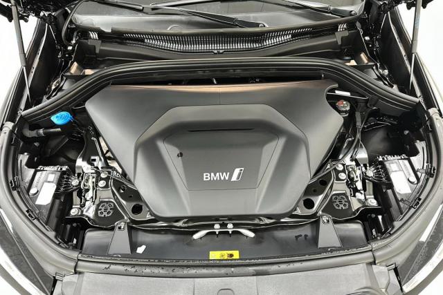 Bmw Ix1 image 5