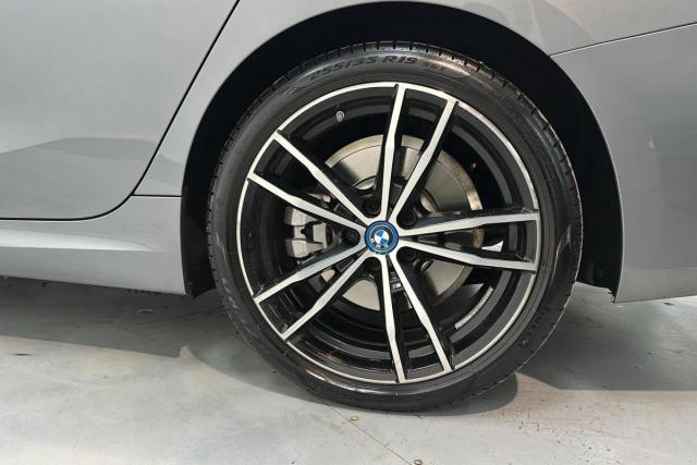 Bmw Série 3 image 3