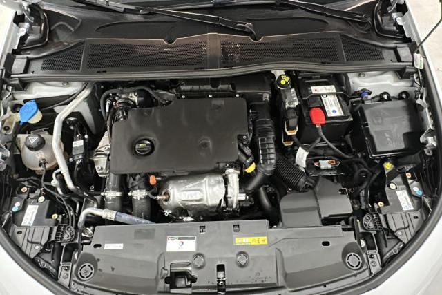 Peugeot 308 image 8
