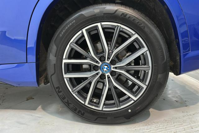 Bmw Ix1 image 4