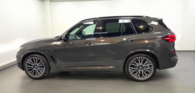 Bmw X5 image 1