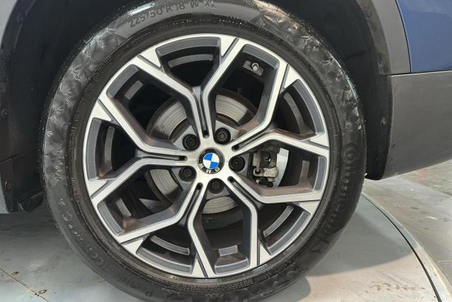 Bmw X1 image 1