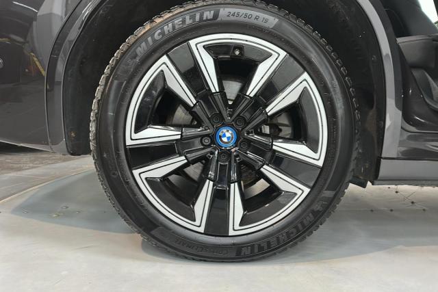 Bmw Ix3 image 8