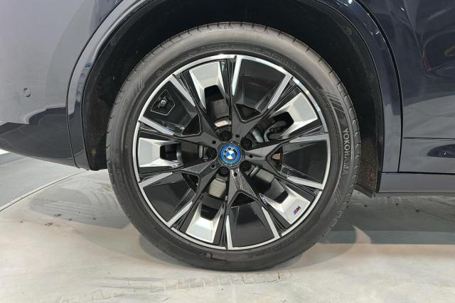 Bmw Ix3 image 9