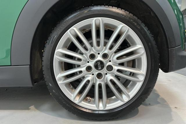 Mini Cabrio image 3