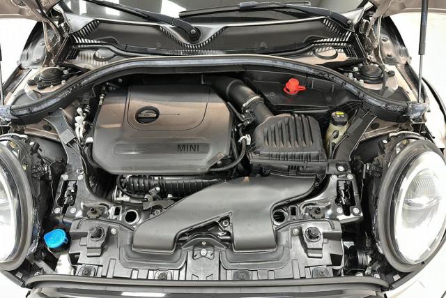 Mini Clubman image 4
