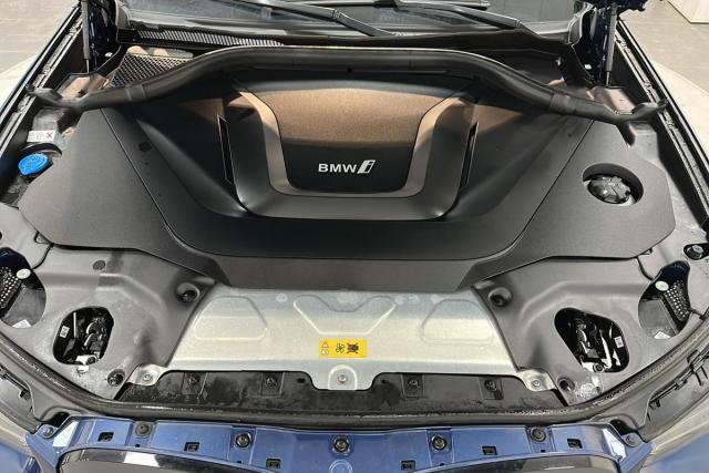 Bmw Ix3 image 3