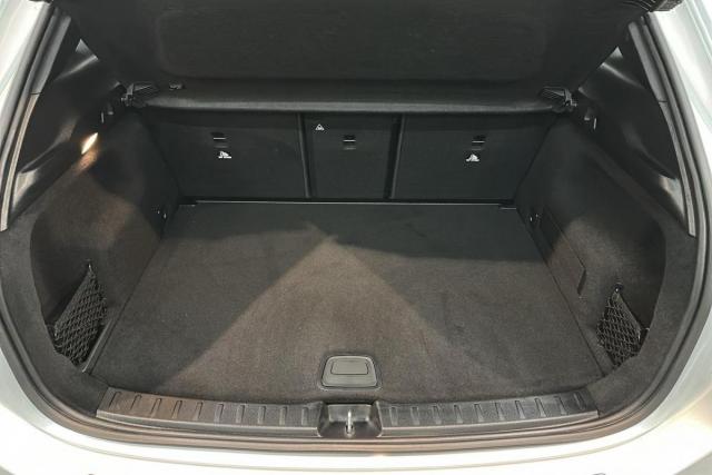 Mercedes Benz Gla image 2