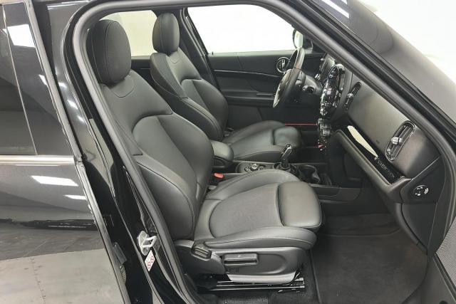 Mini Countryman image 8