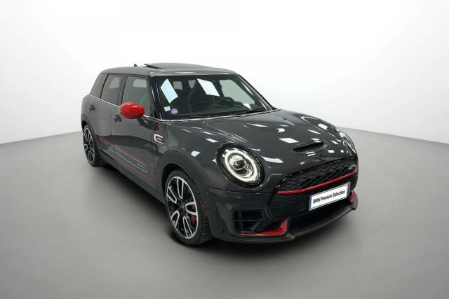 Mini Clubman image 1