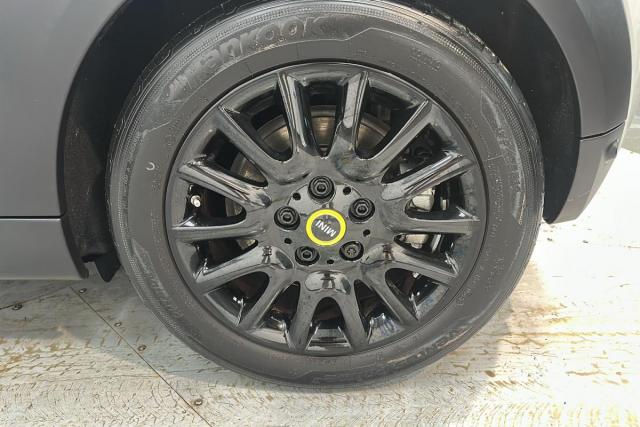 Mini 3 Portes image 6