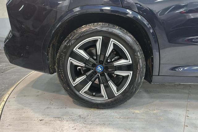 Bmw Ix3 image 7