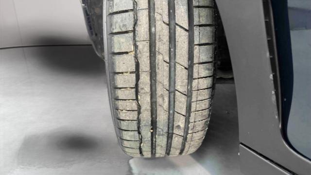 Mini Clubman image 2