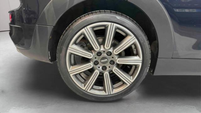 Mini Clubman image 4