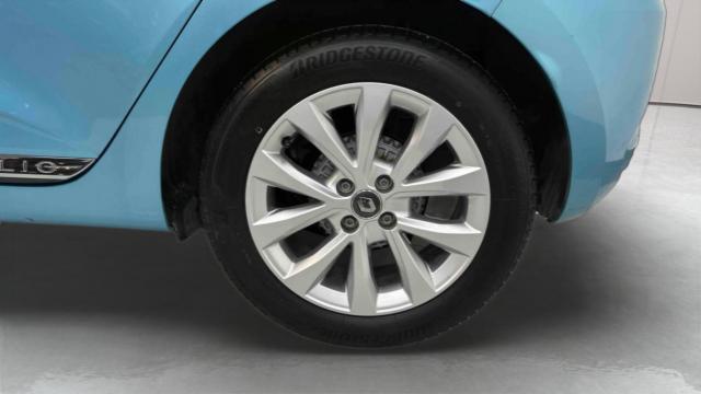 Renault Clio image 2