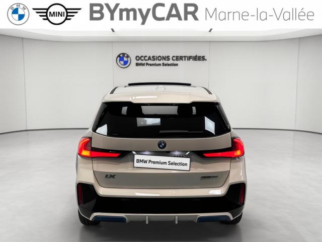 Bmw Ix1 image 4