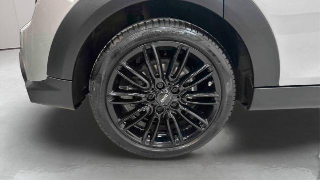 Mini 5 Portes image 2