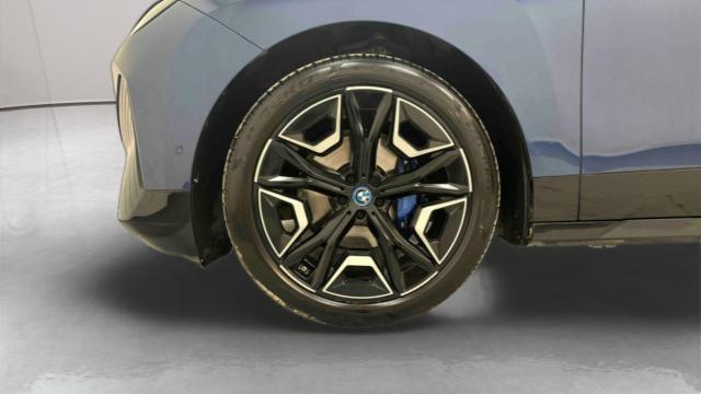Bmw Ix image 8