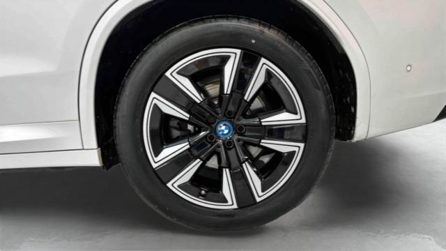 Bmw Ix3 image 1