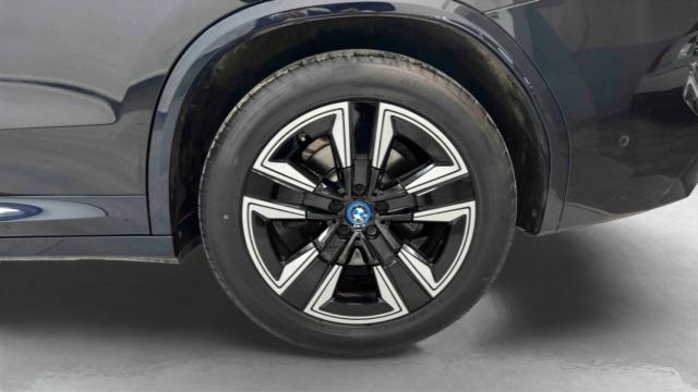 Bmw Ix3 image 2