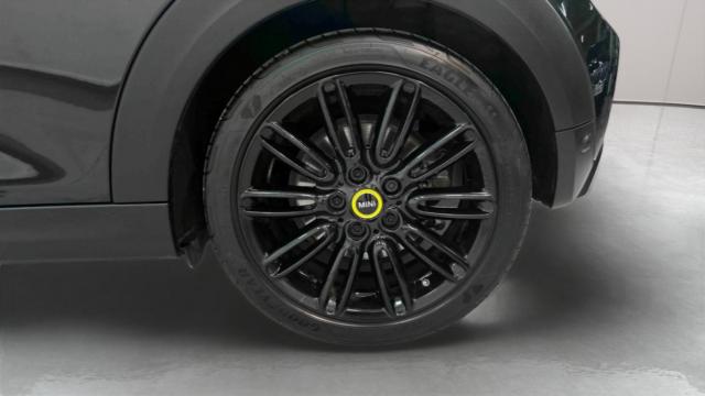 Mini 3 Portes image 1