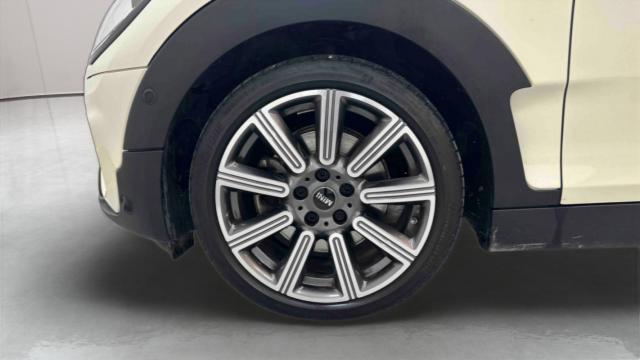 Mini Clubman image 8